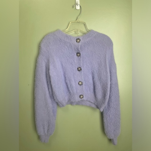 3 Fuzzy fizzy sweaters - Picture 2 of 6